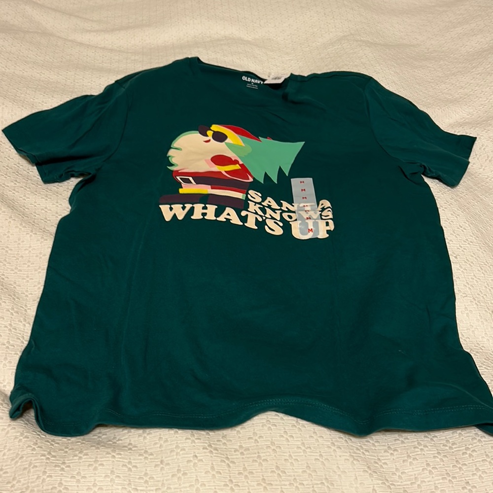New with tags. Men’s medium Old Navy holiday tshirt.